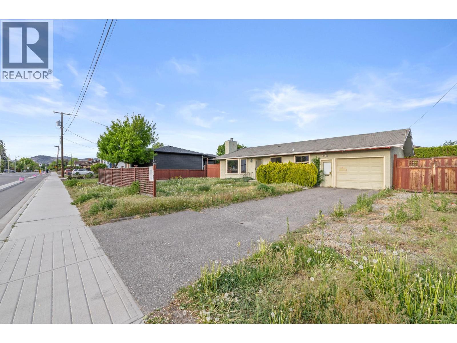 2429 Ethel Street, Kelowna