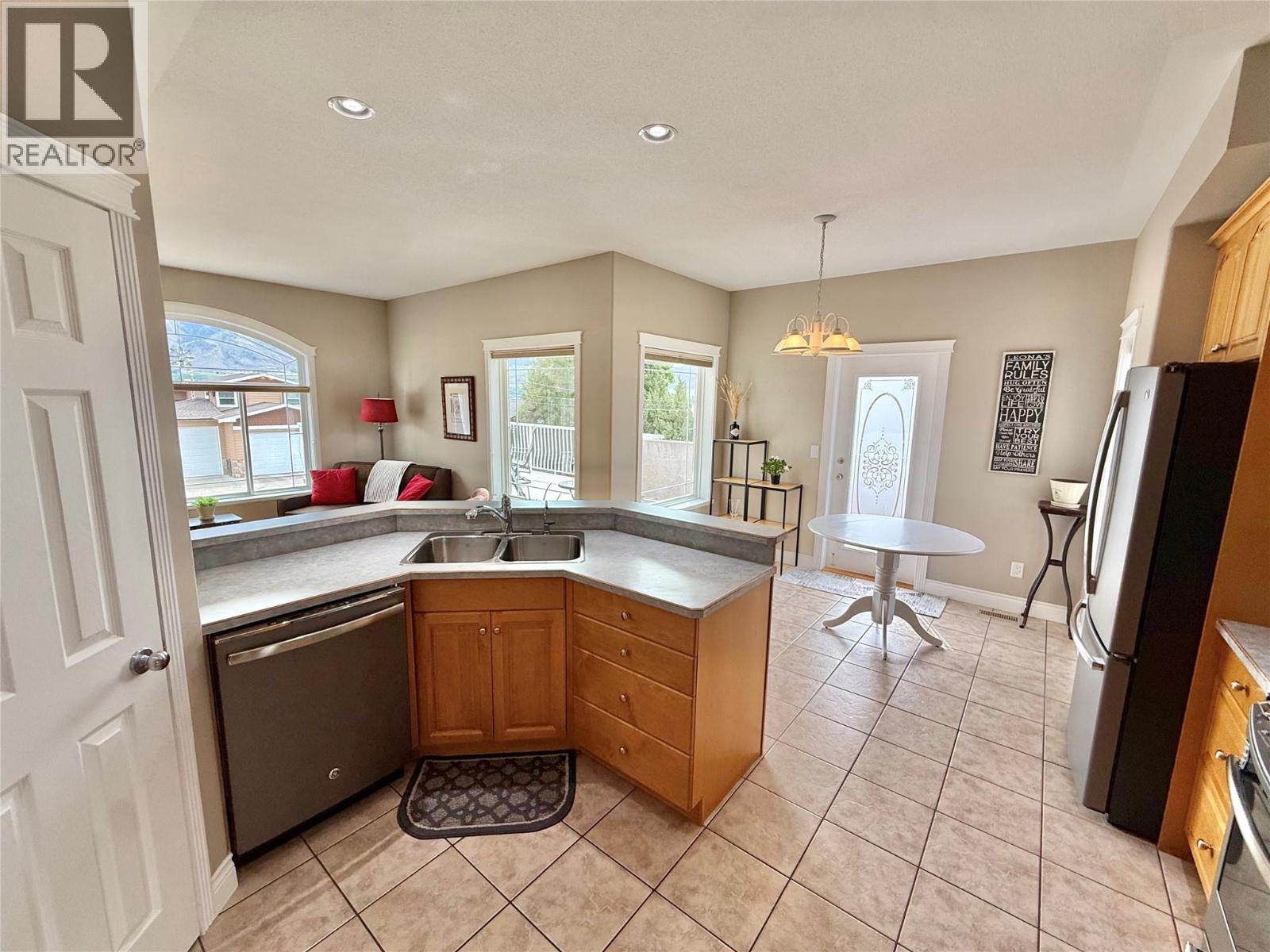 18 Magnolia Place, Osoyoos