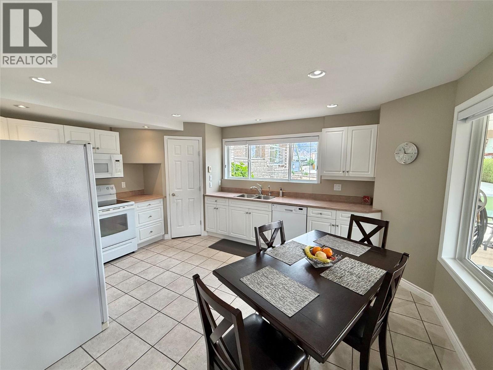 18 Magnolia Place, Osoyoos