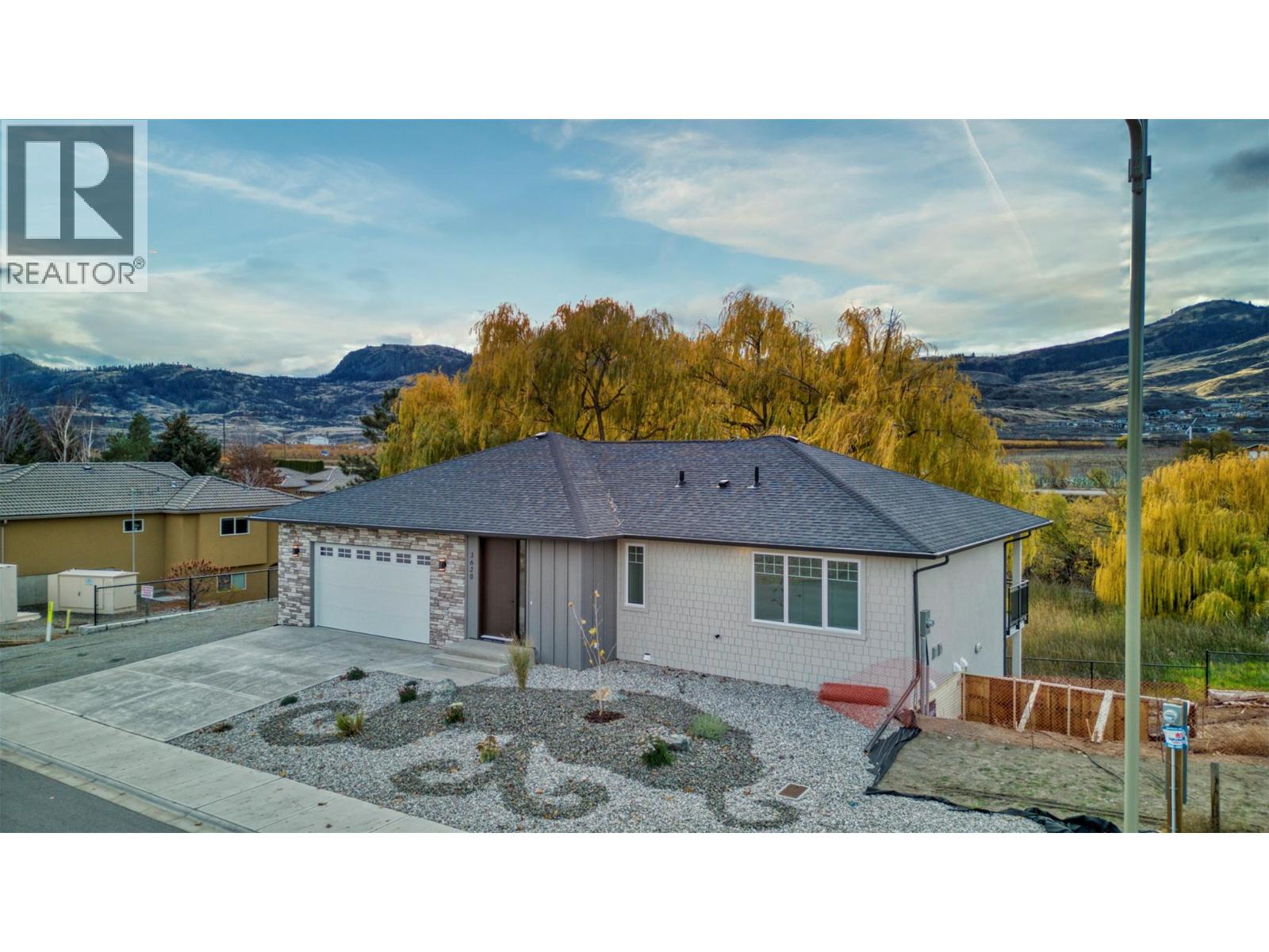 3620 LOBELIA Drive - 1