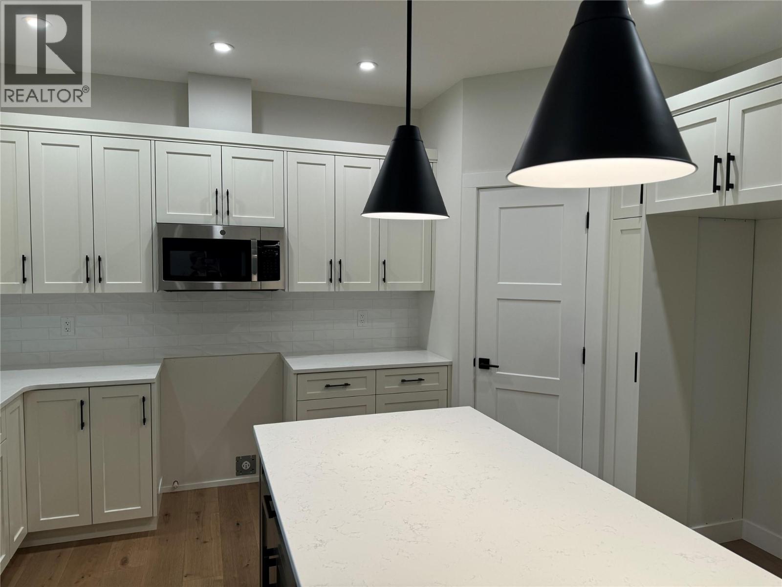 3620 LOBELIA Drive, Osoyoos