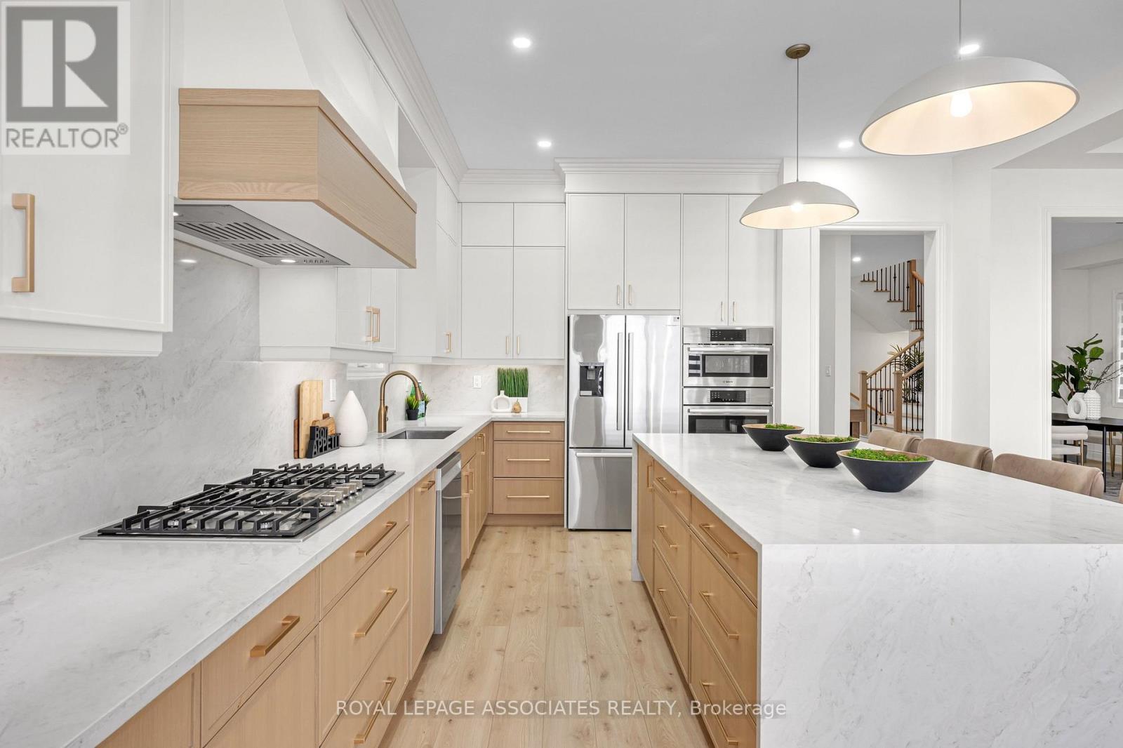 2215 BECKMAN CRESCENT - 17