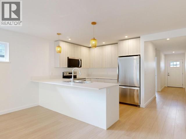 7164 EDGEHILL CRESCENT - 3