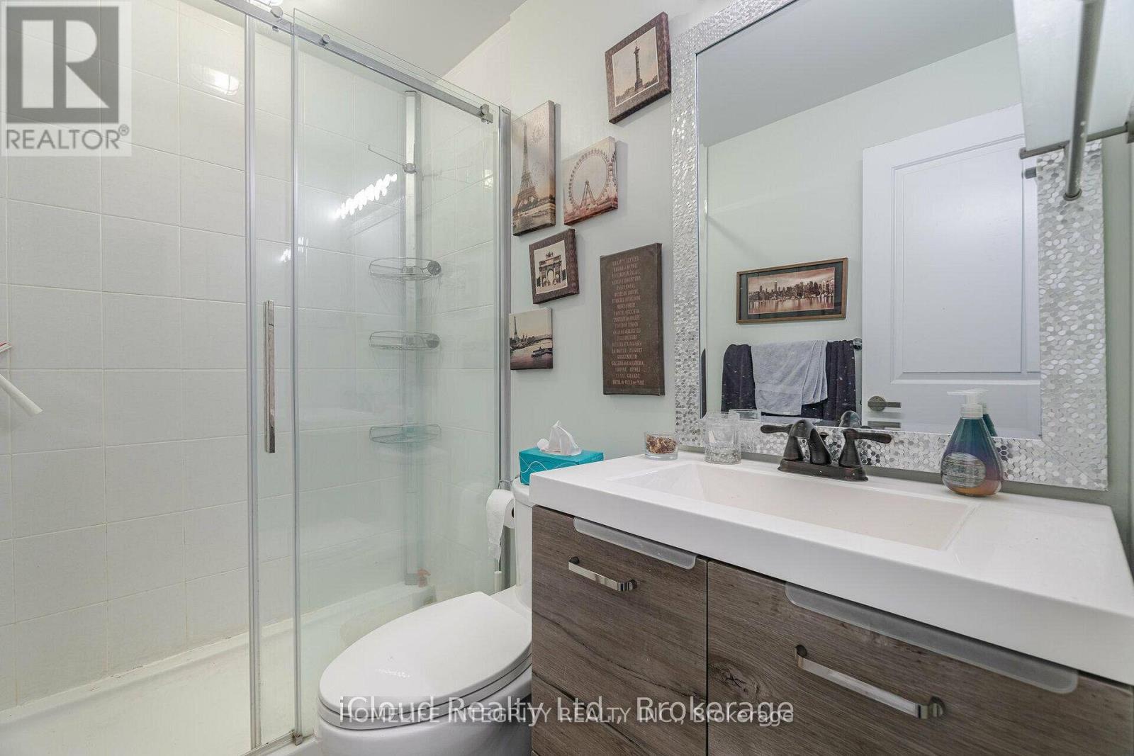 #402 69 BOYNE STREET - 12