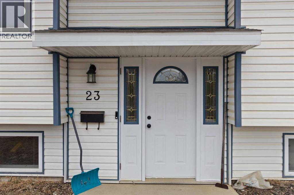 23 Clark Crescent, Fort McMurray