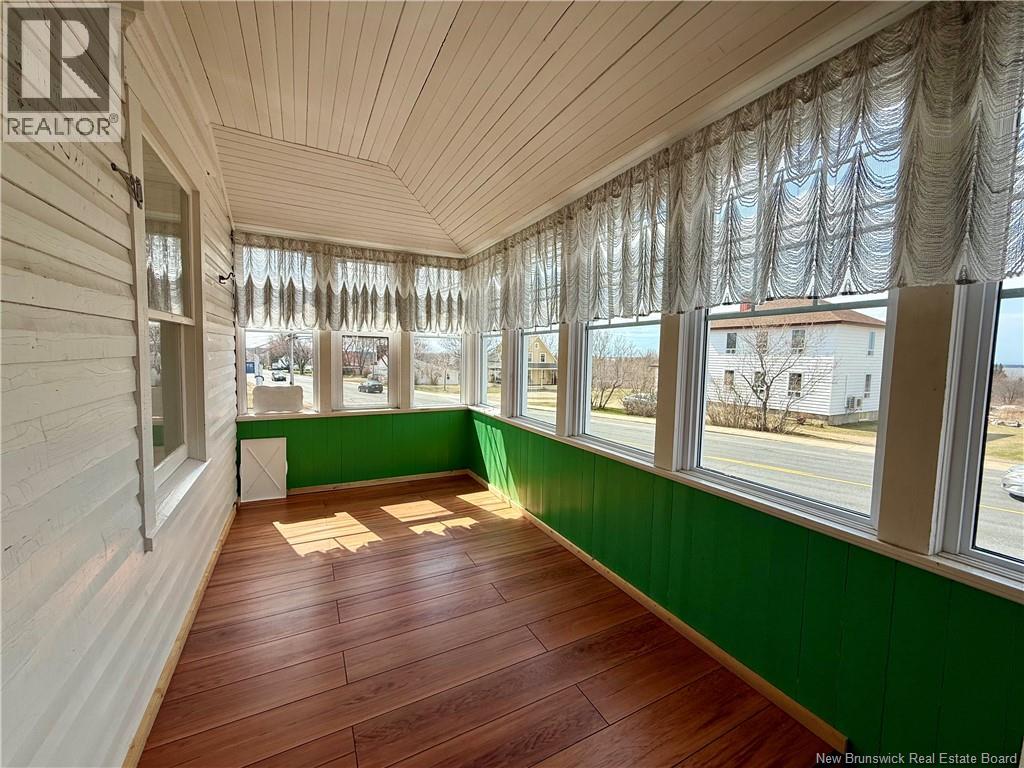 300 Boulevard St-Pierre Ouest - 29