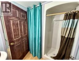 300 Boulevard St-pierre Ouest, Caraquet, NB E1W1A3 Photo 46