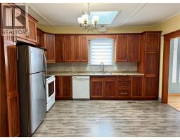 300 Boulevard St-pierre Ouest, Caraquet, NB E1W1A3 Photo 15