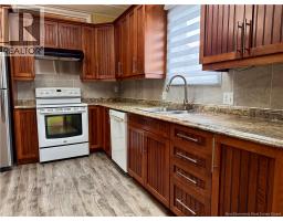 300 Boulevard St-pierre Ouest, Caraquet, NB E1W1A3 Photo 14