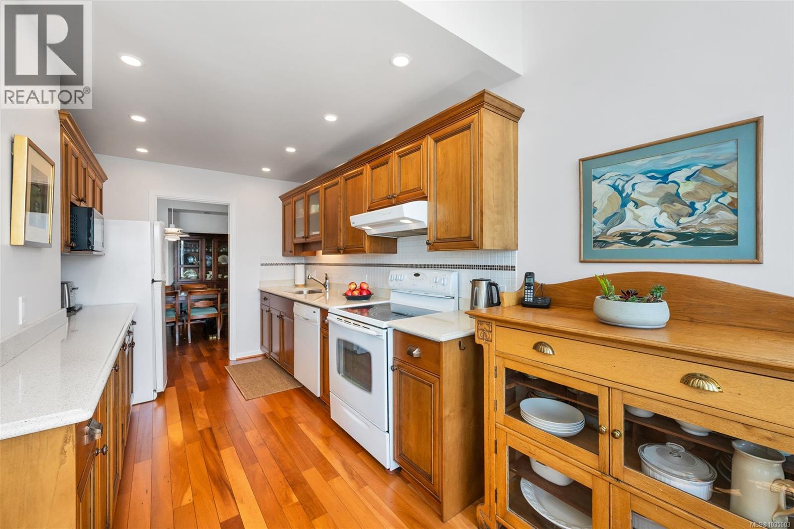 #305 55 Songhees Rd - 16