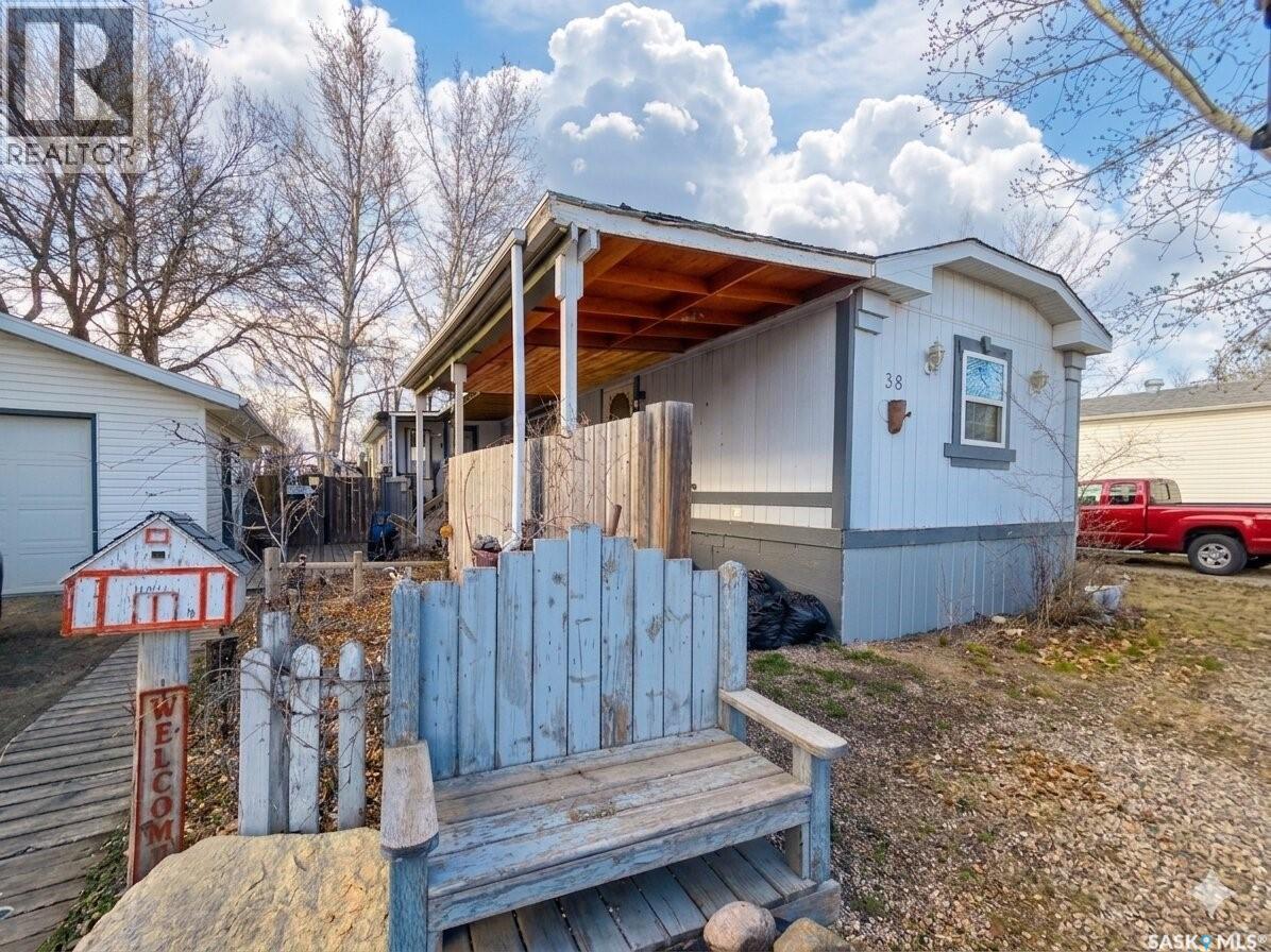 38 Prairie Sun COURT - 1