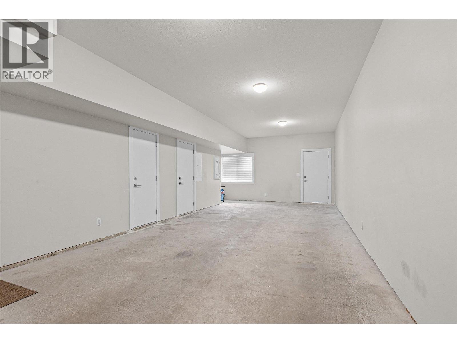 #17 255 Taylor Road - 32