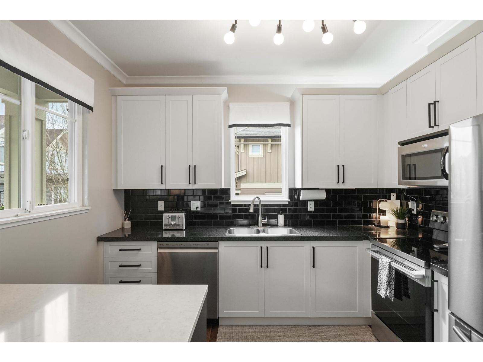 3 Bed, 3 Bath Apartment for Sale in Surrey – 8 6575 192 STREET, Surrey – MLS# R3122203 - Image 11