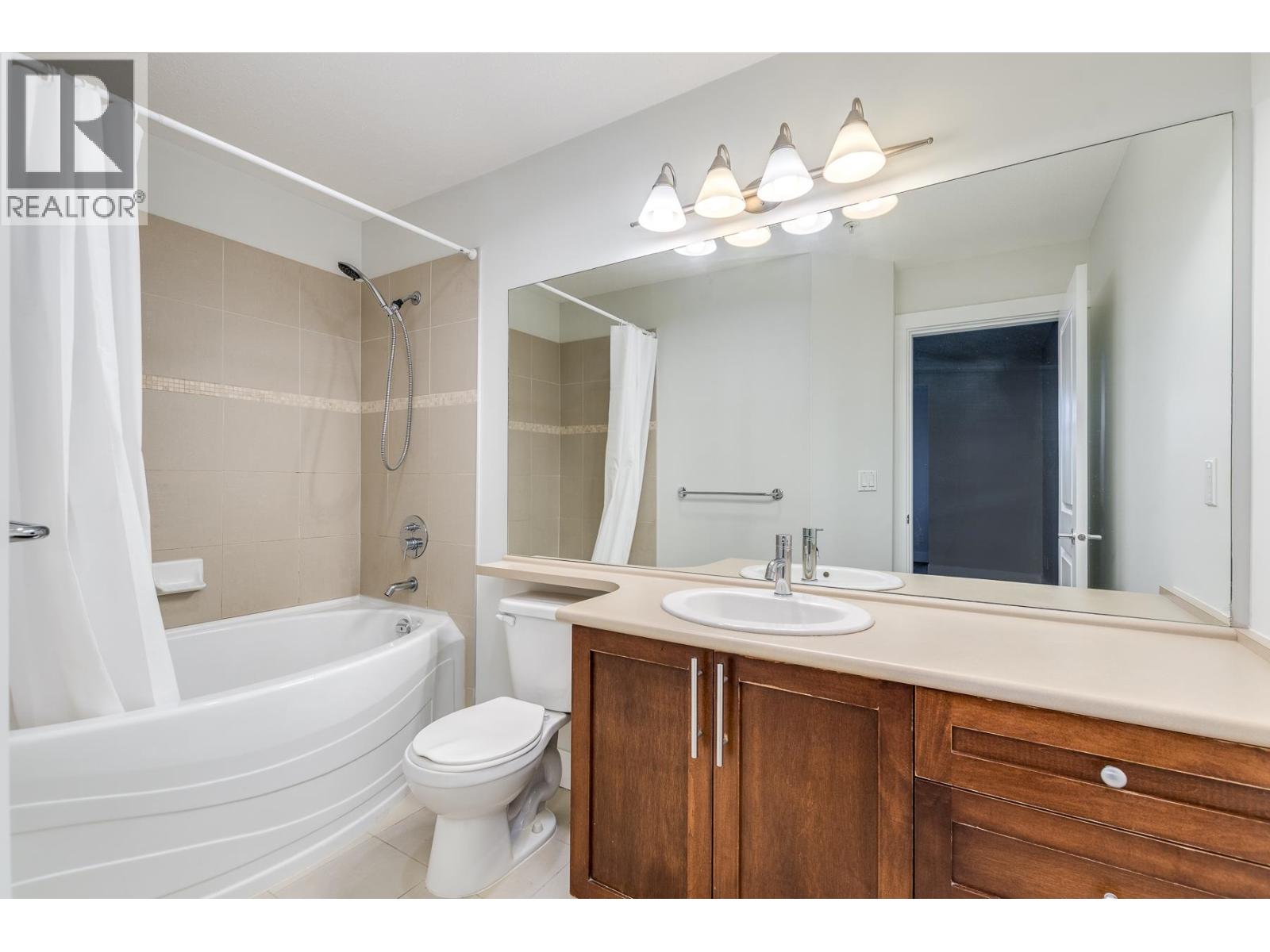 2 Bed, 2 Bath Apartment for Sale in Vancouver – 203 2250 WESBROOK MALL, Vancouver – MLS# R3122130 - Image 16