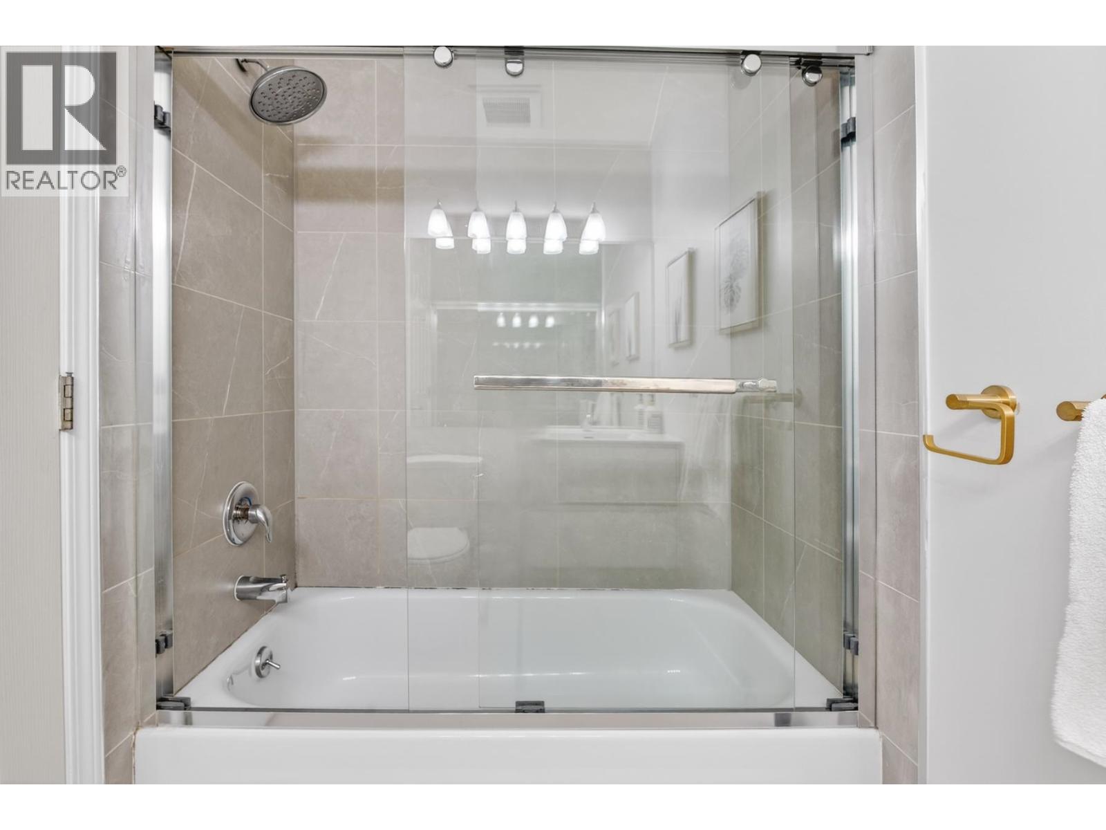 1 Bed, 1 Bath Apartment for Sale in Vancouver – 311 1010 HOWE STREET, Vancouver – MLS# R3122131 - Image 16