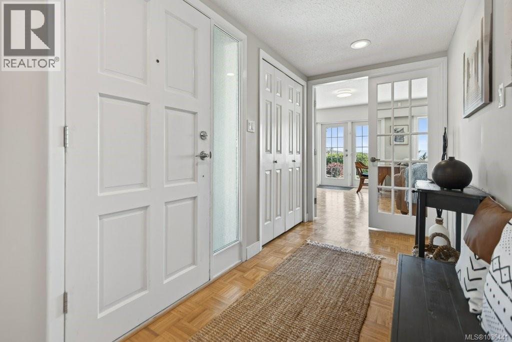 5041 Seaview Dr - 7