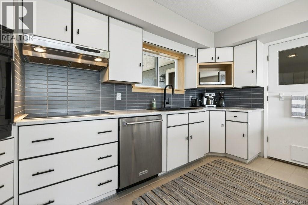 5041 Seaview Dr - 23