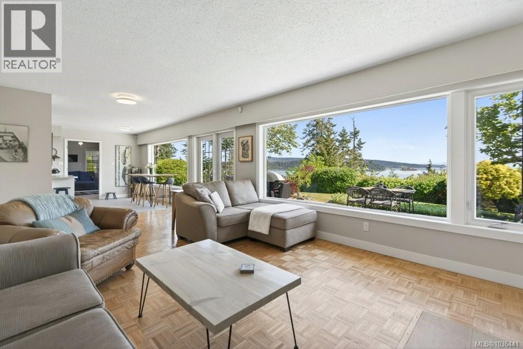 5041 Seaview Dr - 13
