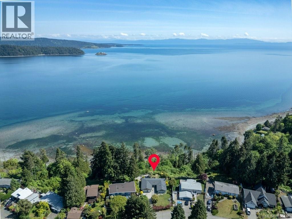 5041 Seaview Dr - Image 2