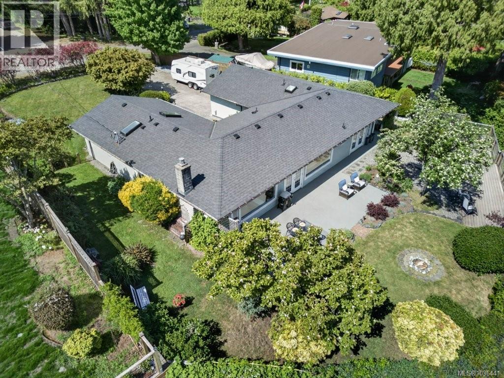 5041 Seaview Dr - 69