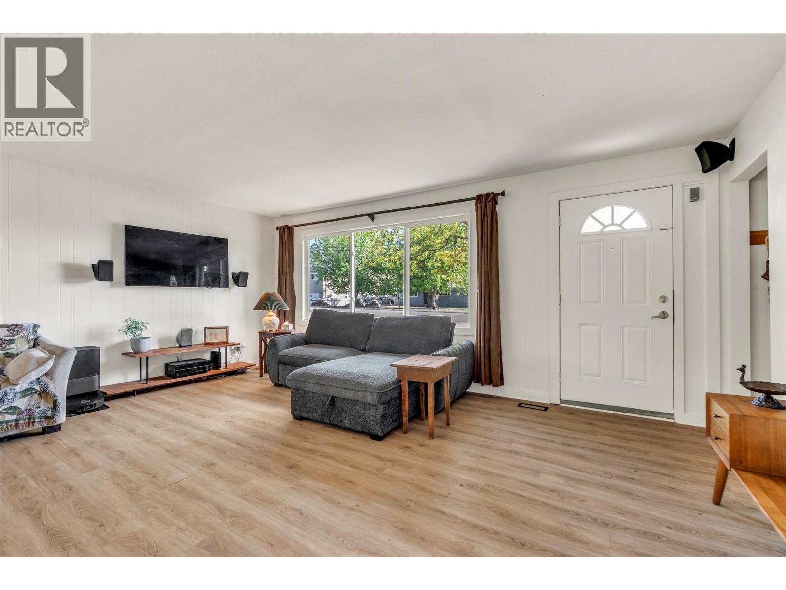 1421 Ridgedale Avenue, Penticton