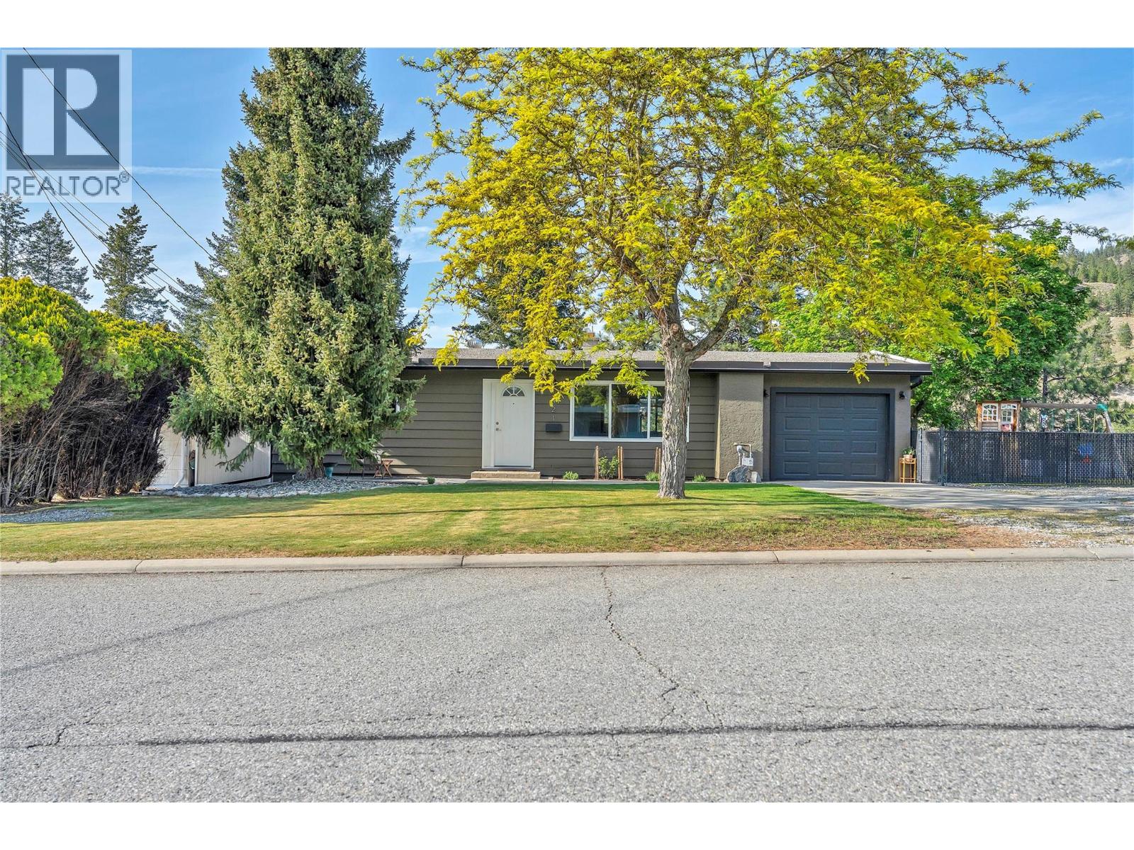 1421 Ridgedale Avenue, Penticton