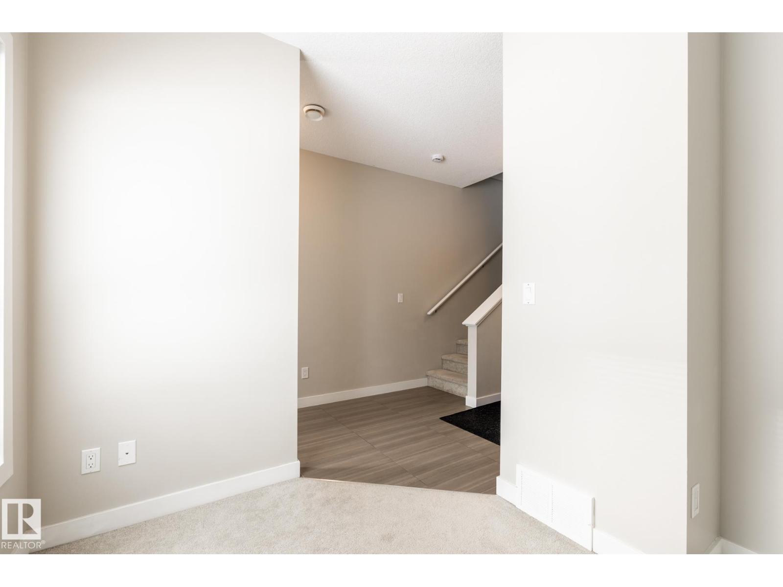 #127 2560 PEGASUS BV NW - 13