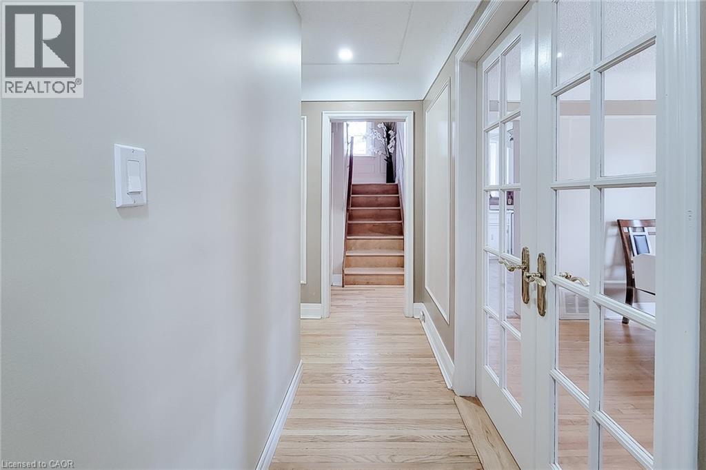 63 BINKLEY Crescent, Hamilton, Ontario, L8S3K8 — Photo 11