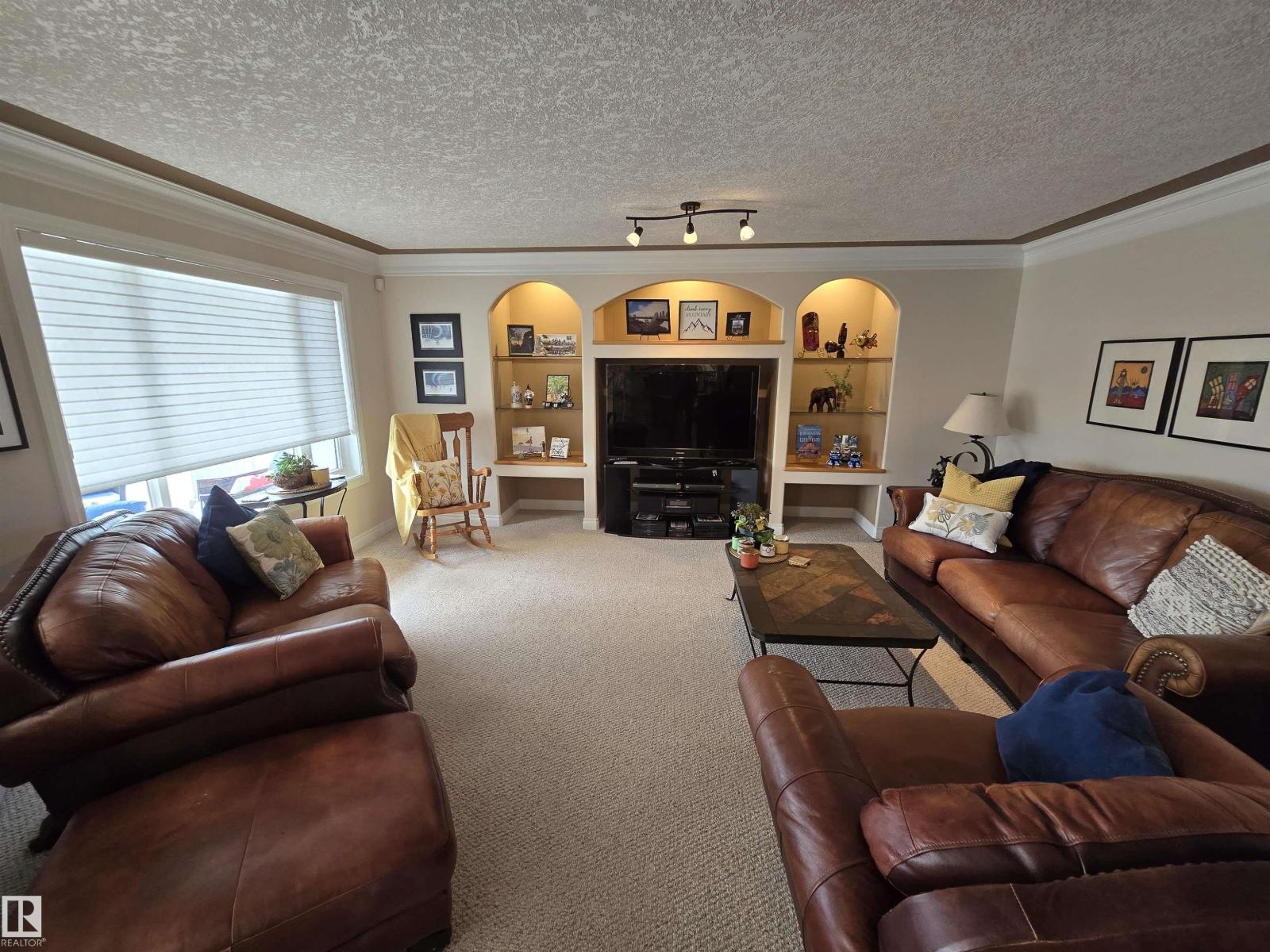 7429 162 AV NW - 36