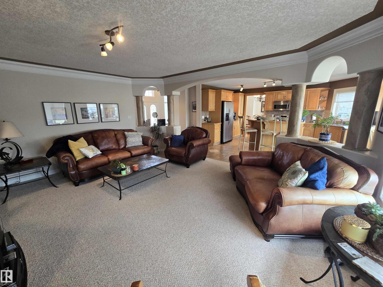 7429 162 AV NW - 37