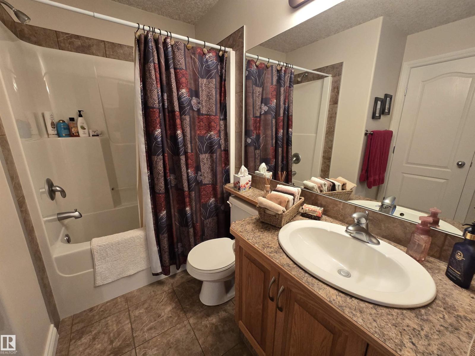 7429 162 AV NW - 42
