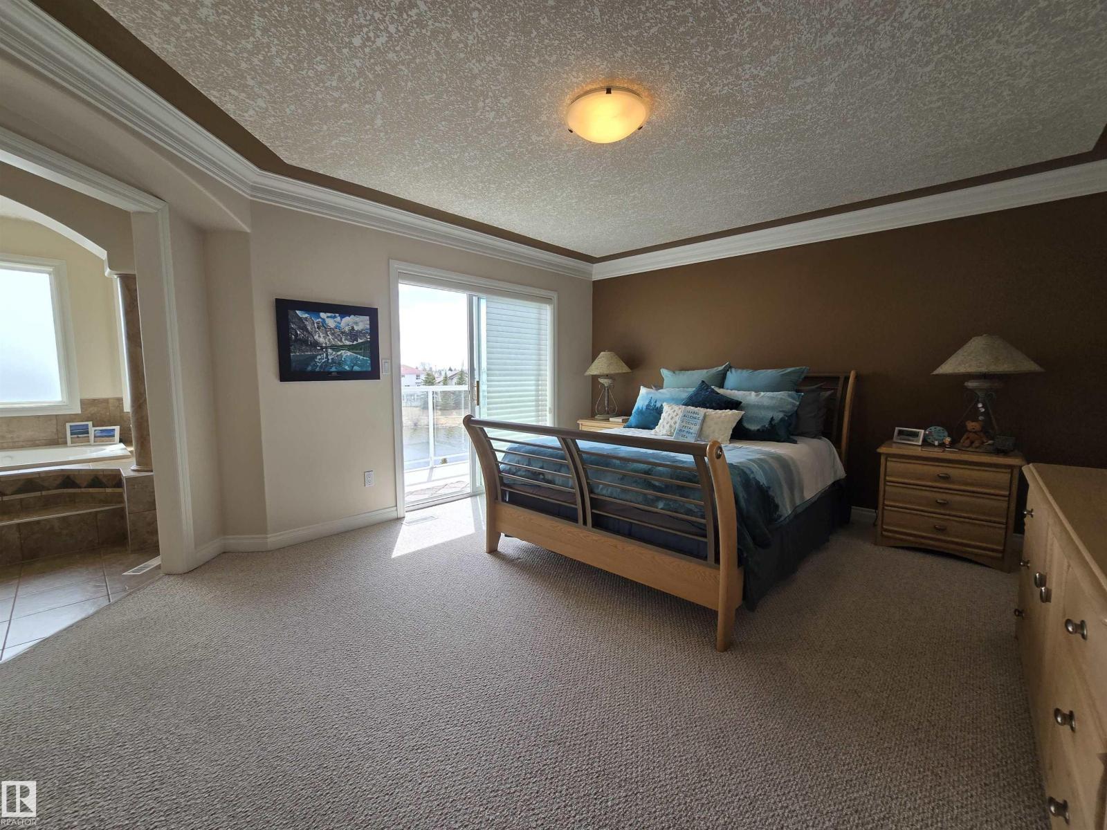 7429 162 AV NW - 51