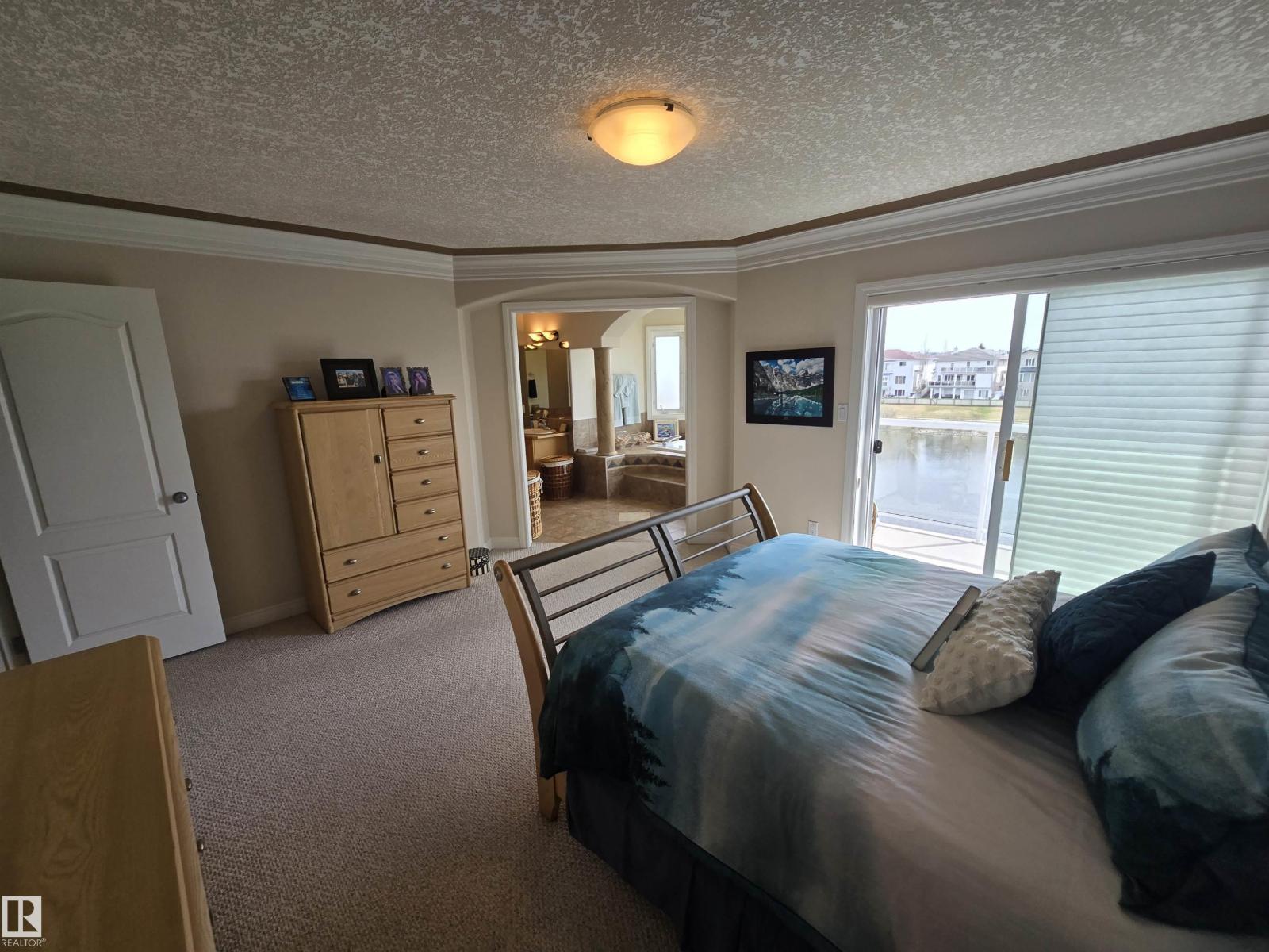 7429 162 AV NW - 53