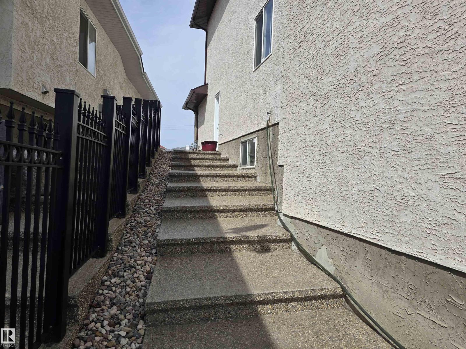 7429 162 AV NW - 75