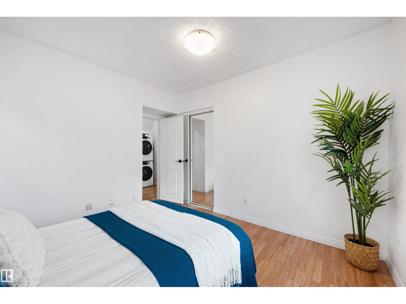 11421 68 ST NW - 21