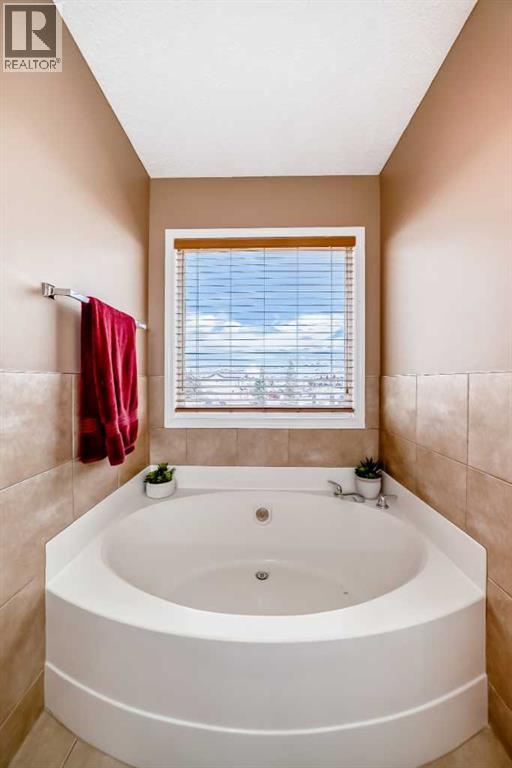 148 Saddlecrest Gardens NE - 22