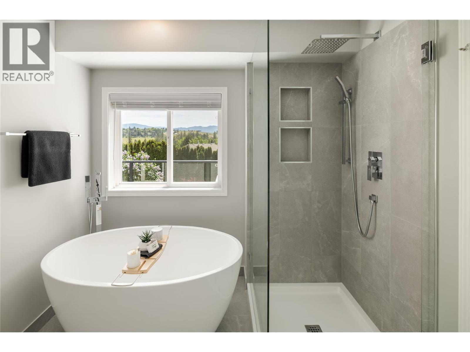 1061 Caledonia Way - 23