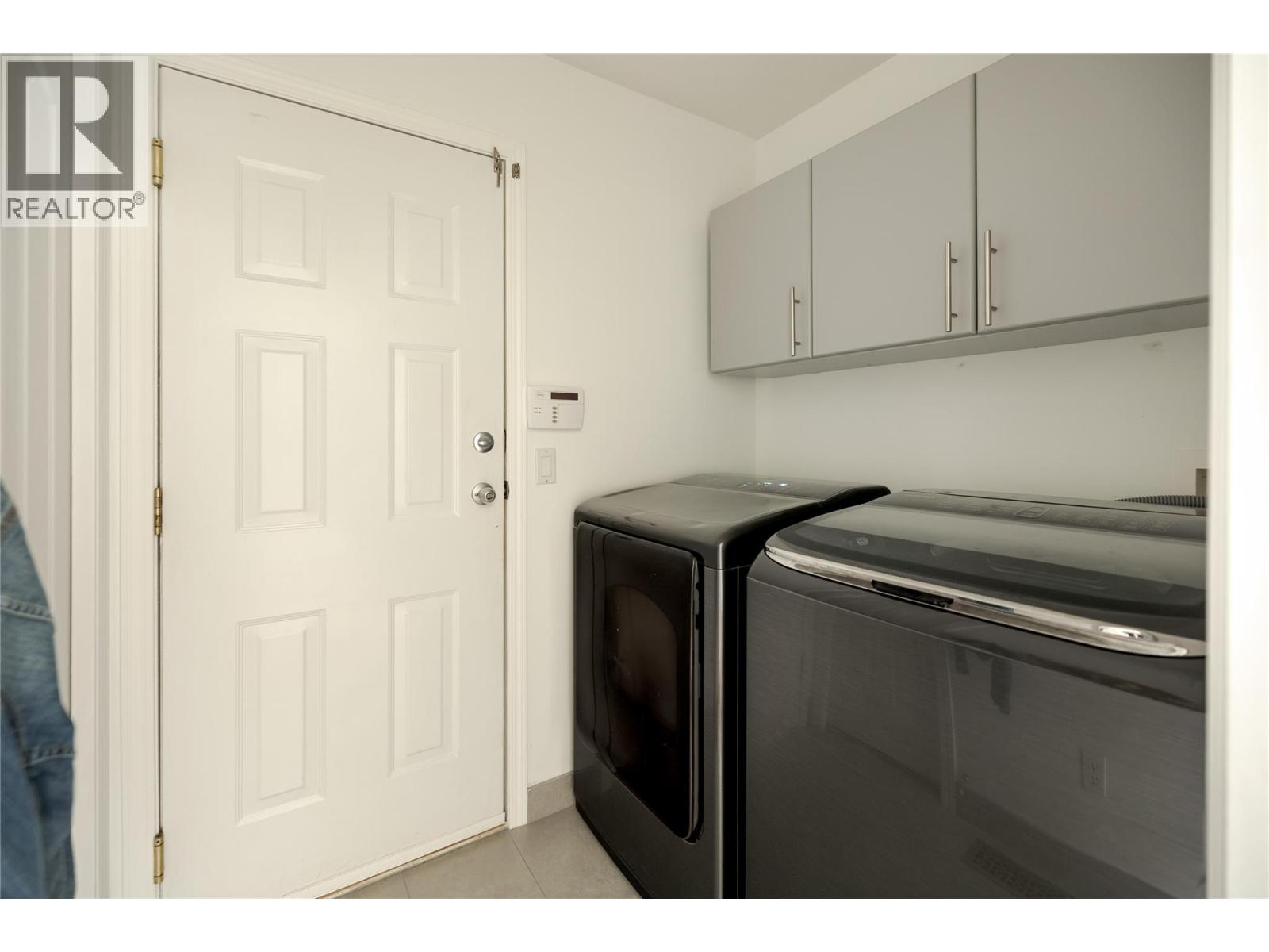 1061 Caledonia Way - 28