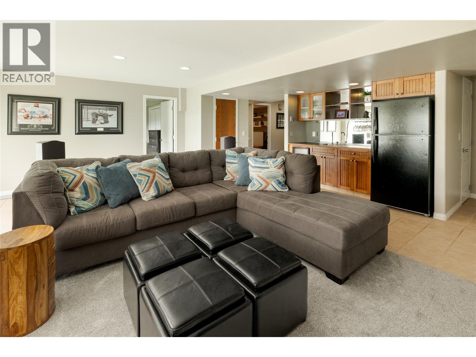 1061 Caledonia Way - 29