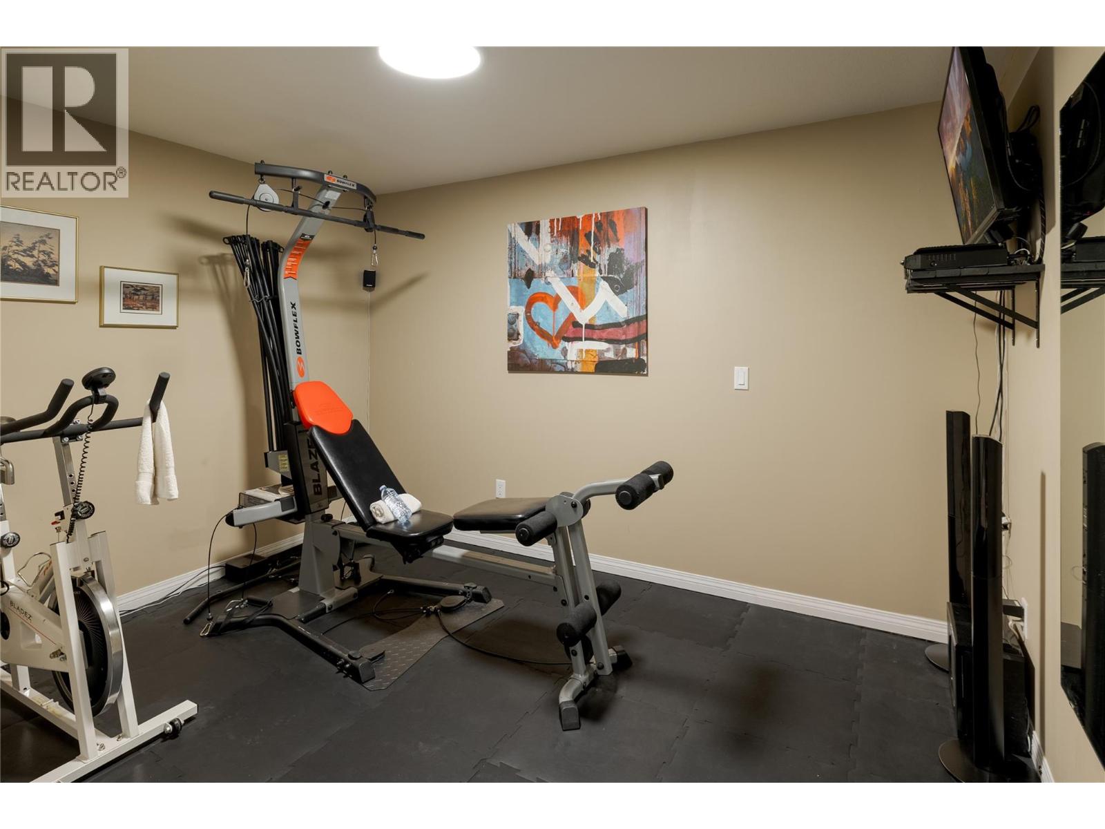  1061 Caledonia Way, West Kelowna