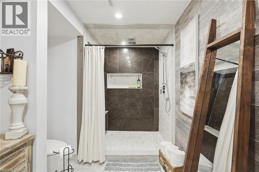577 HARVEST Road, Dundas, Ontario, L9H5K8 — Photo 38