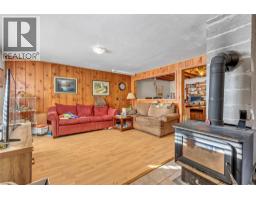 Living room - 822 Belfort Road, Princeton, BC V0X1W0 Photo 10