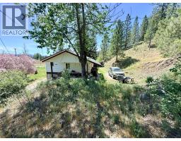 Primary Bedroom - 822 Belfort Road, Princeton, BC V0X1W0 Photo 9