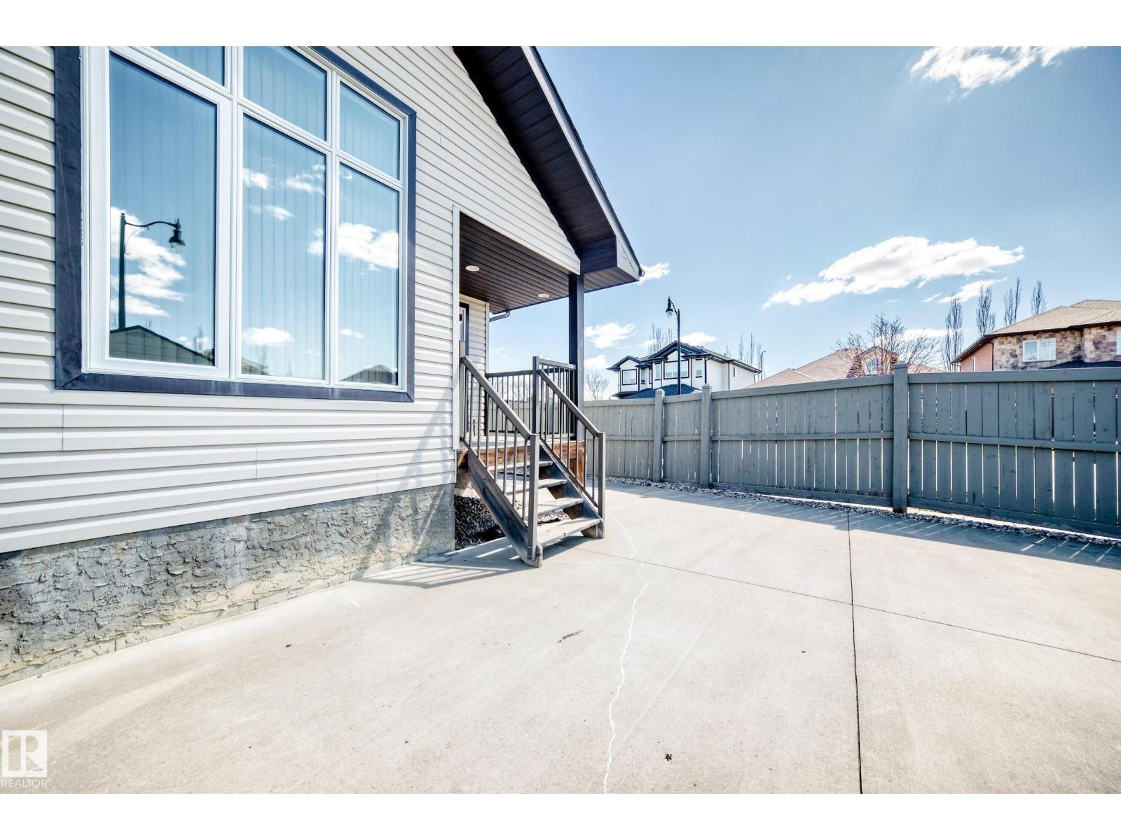 1221 CUNNINGHAM DR SW, Edmonton