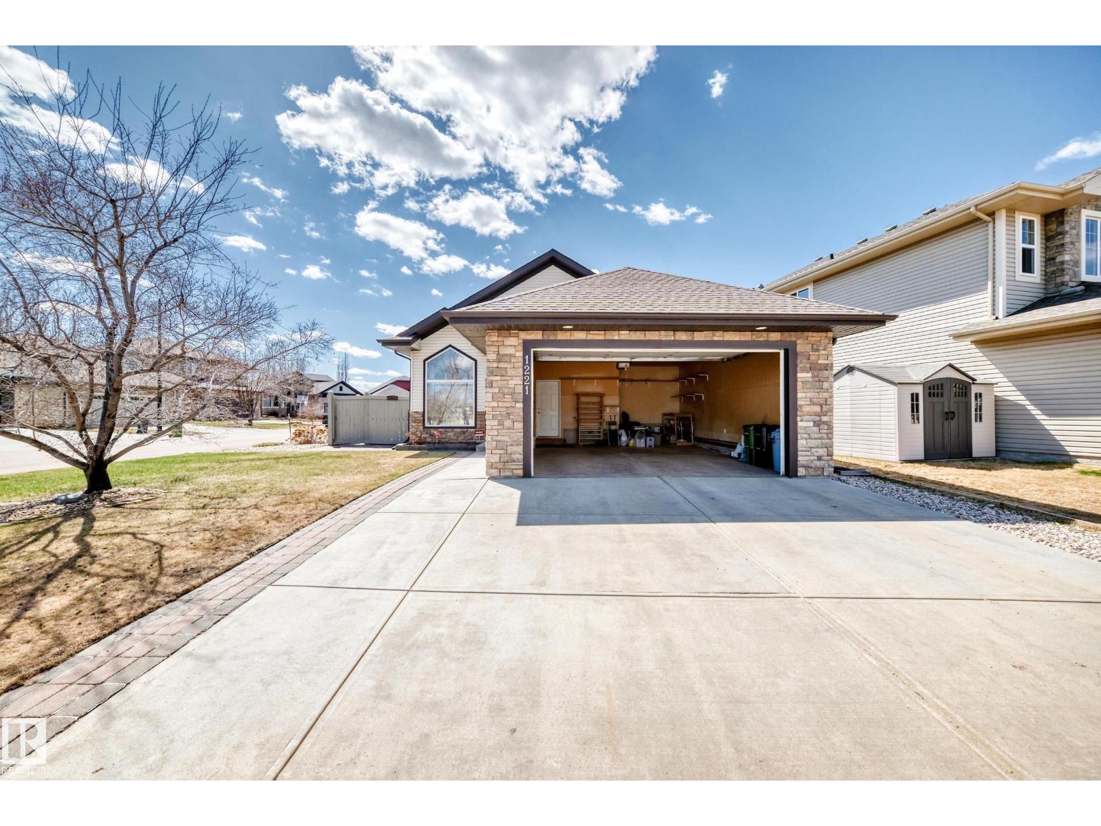 1221 CUNNINGHAM DR SW, Edmonton