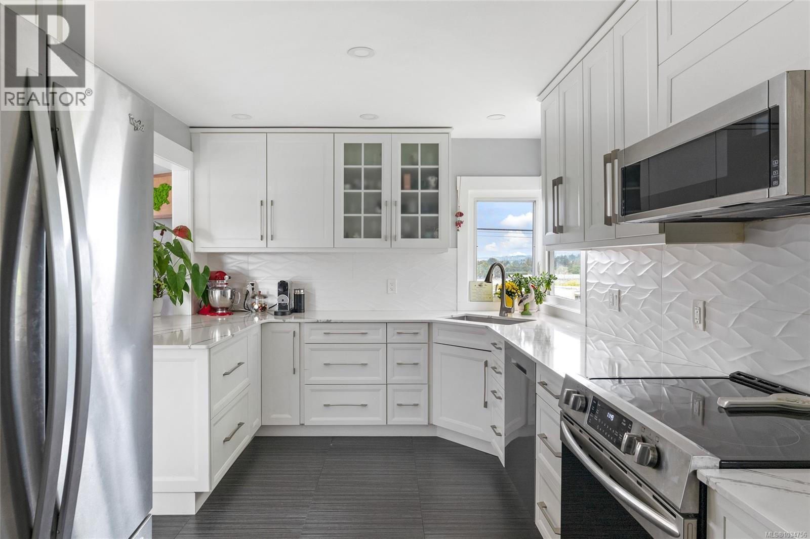  730 Burnside Road West, Saanich