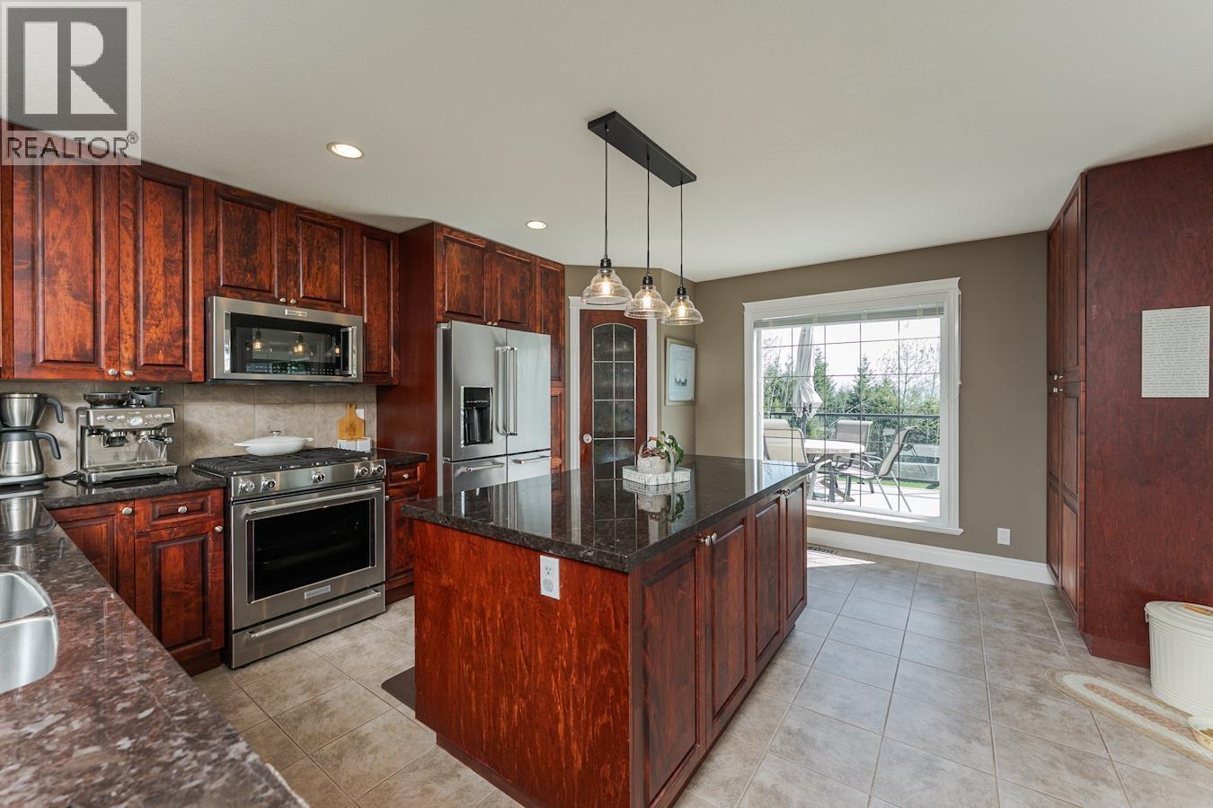 Photo 9 of 41 — 5250 CRANBROOK HILL ROAD · Prince George, BC