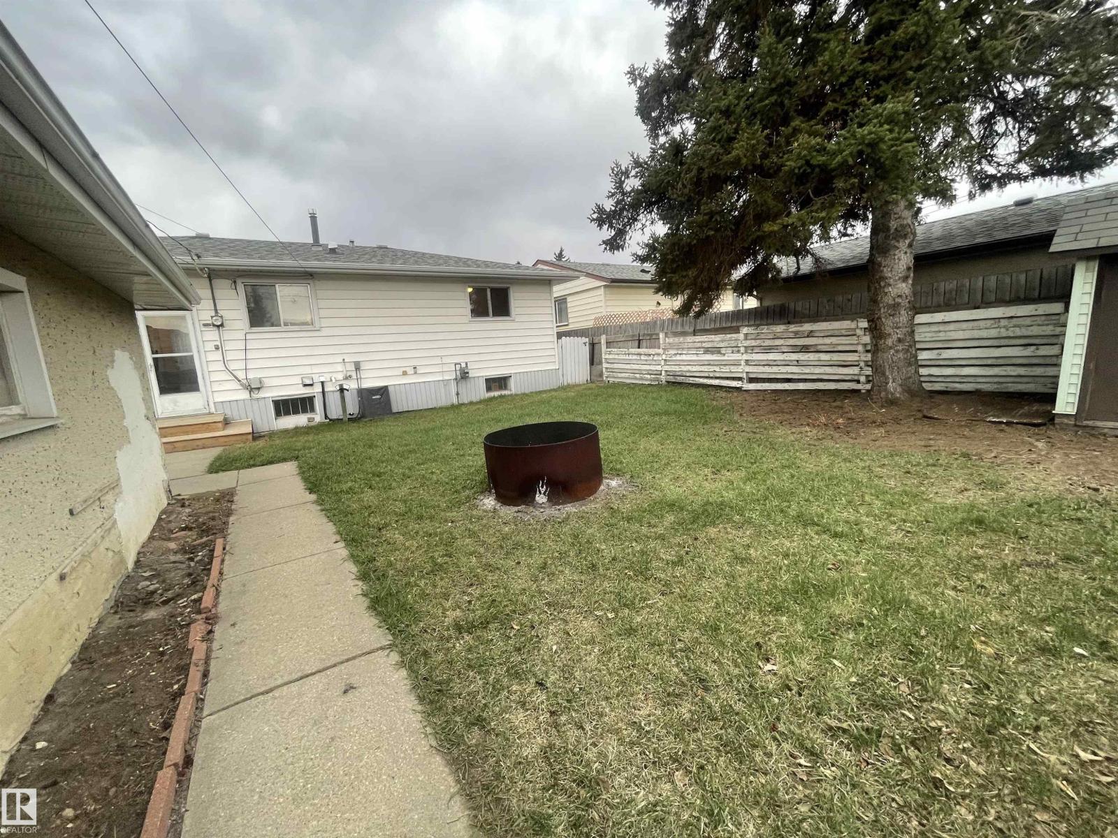 13804 132 AV NW - 23