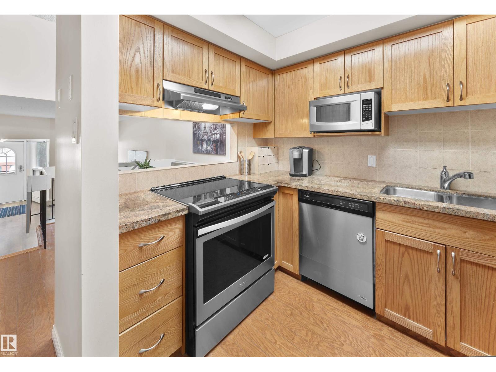 11140 83 AV NW - 9