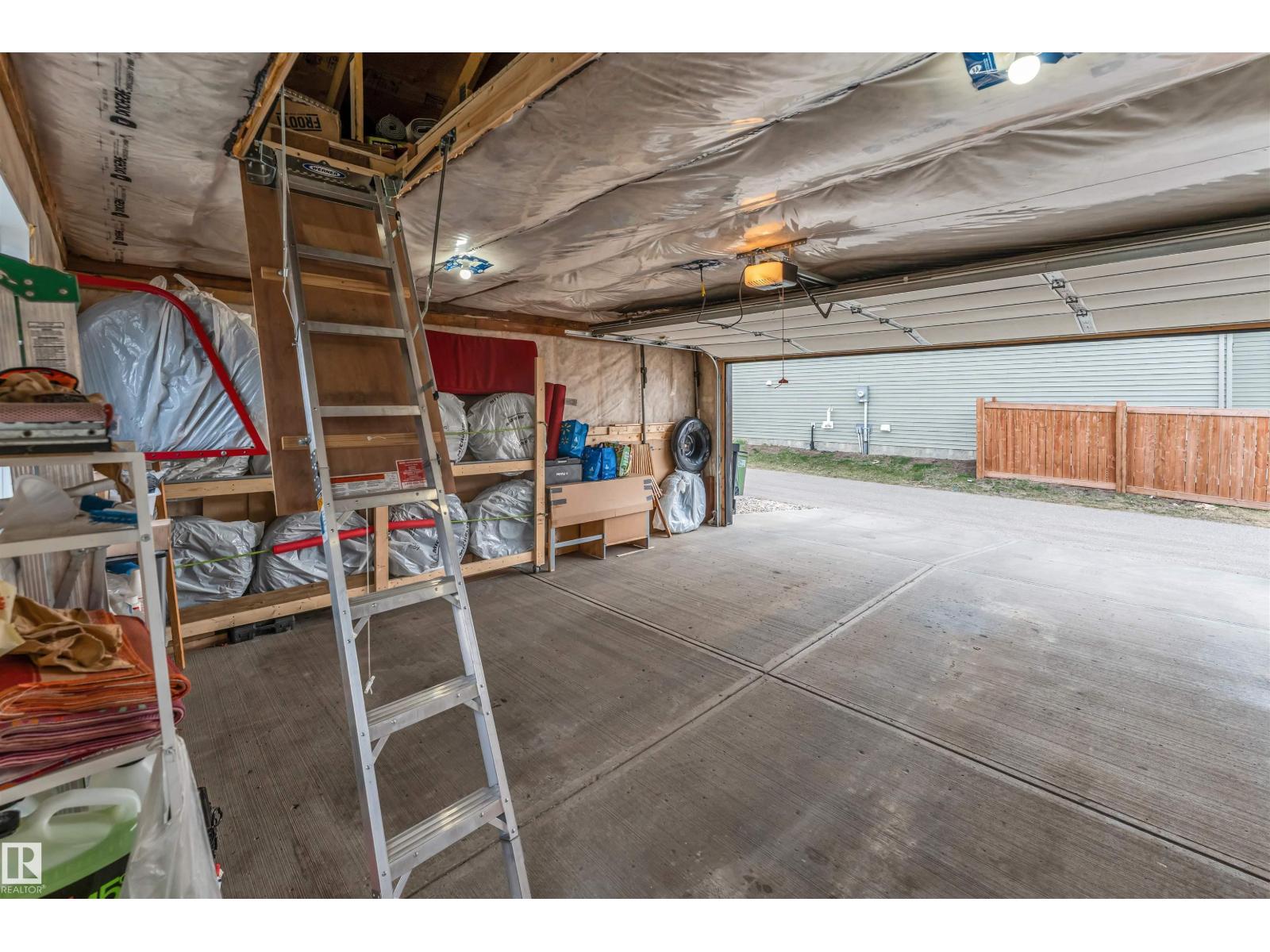 2652 Maple Way NW, Edmonton
